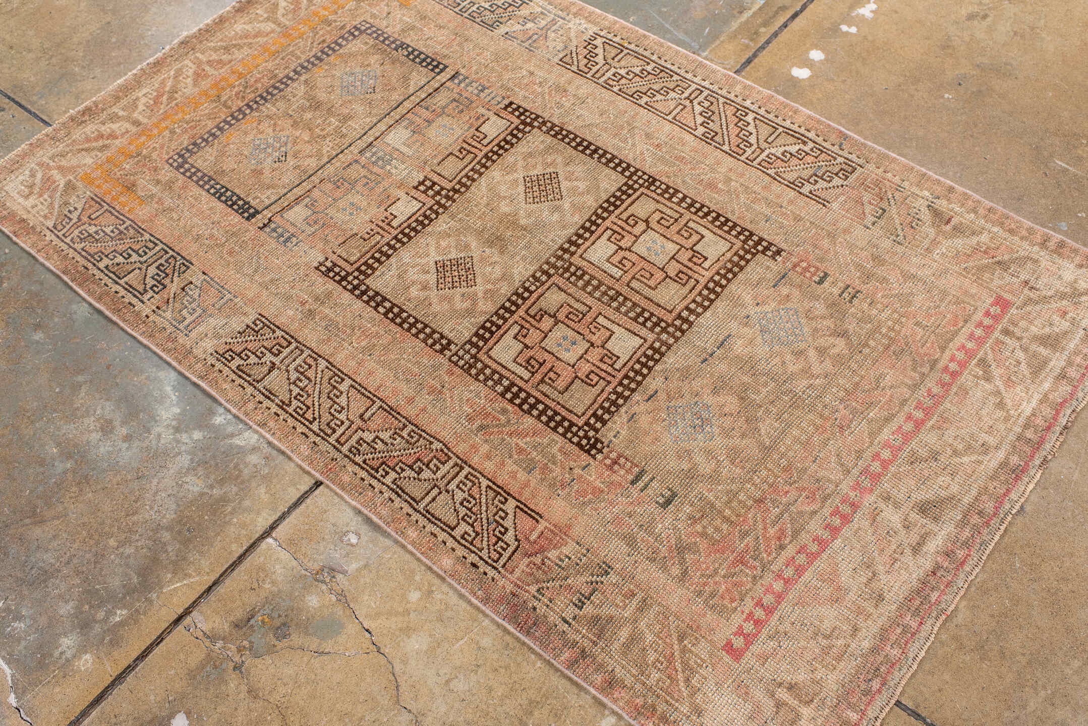 kurd Rug - # 125599