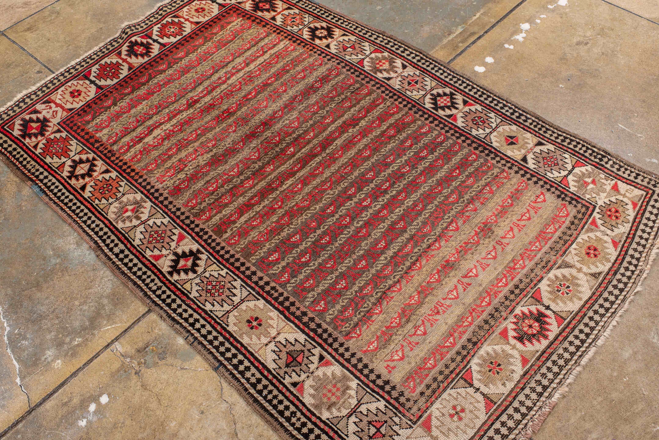 caucasian Rug - # 125824