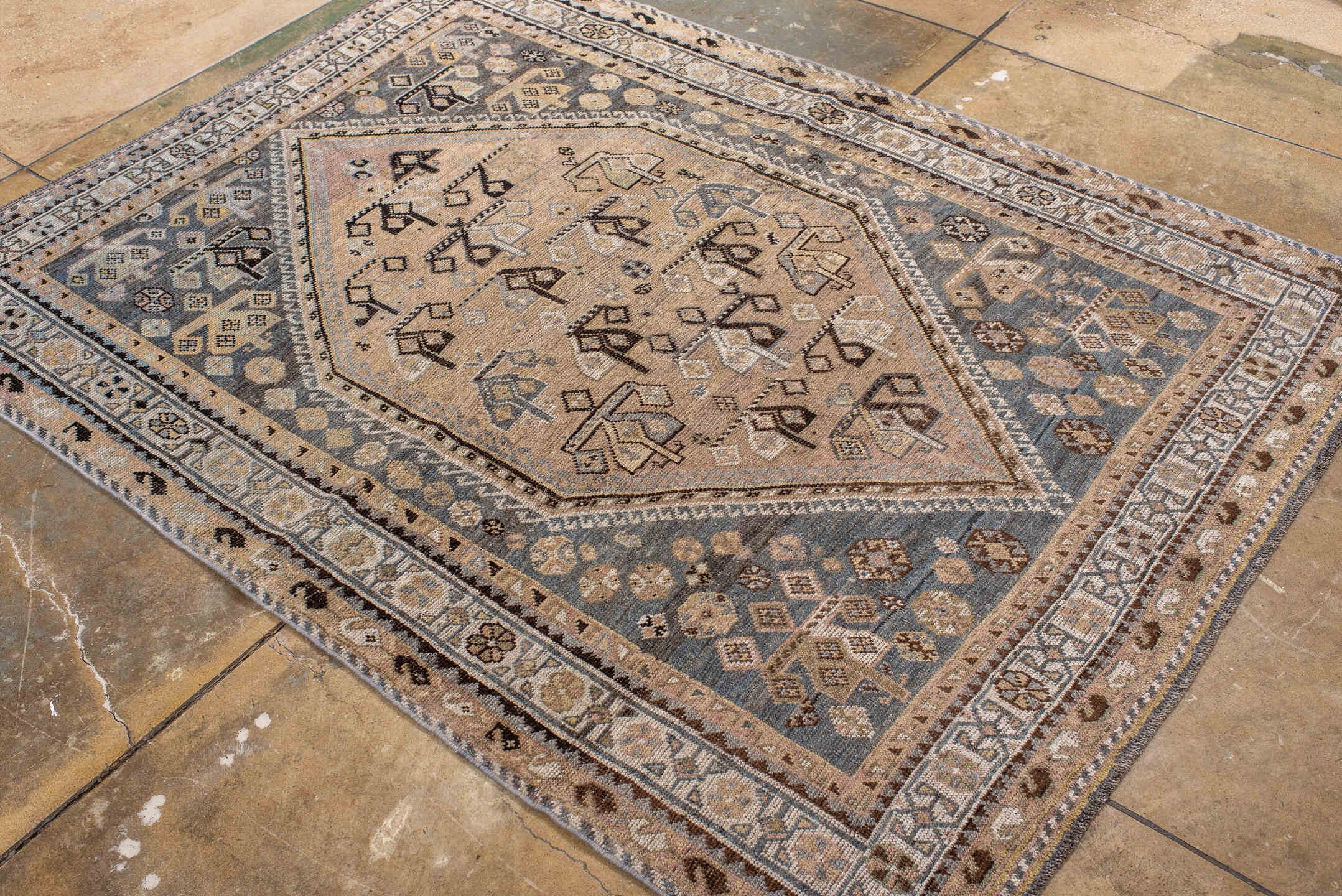 shiraz Rug - # 126571