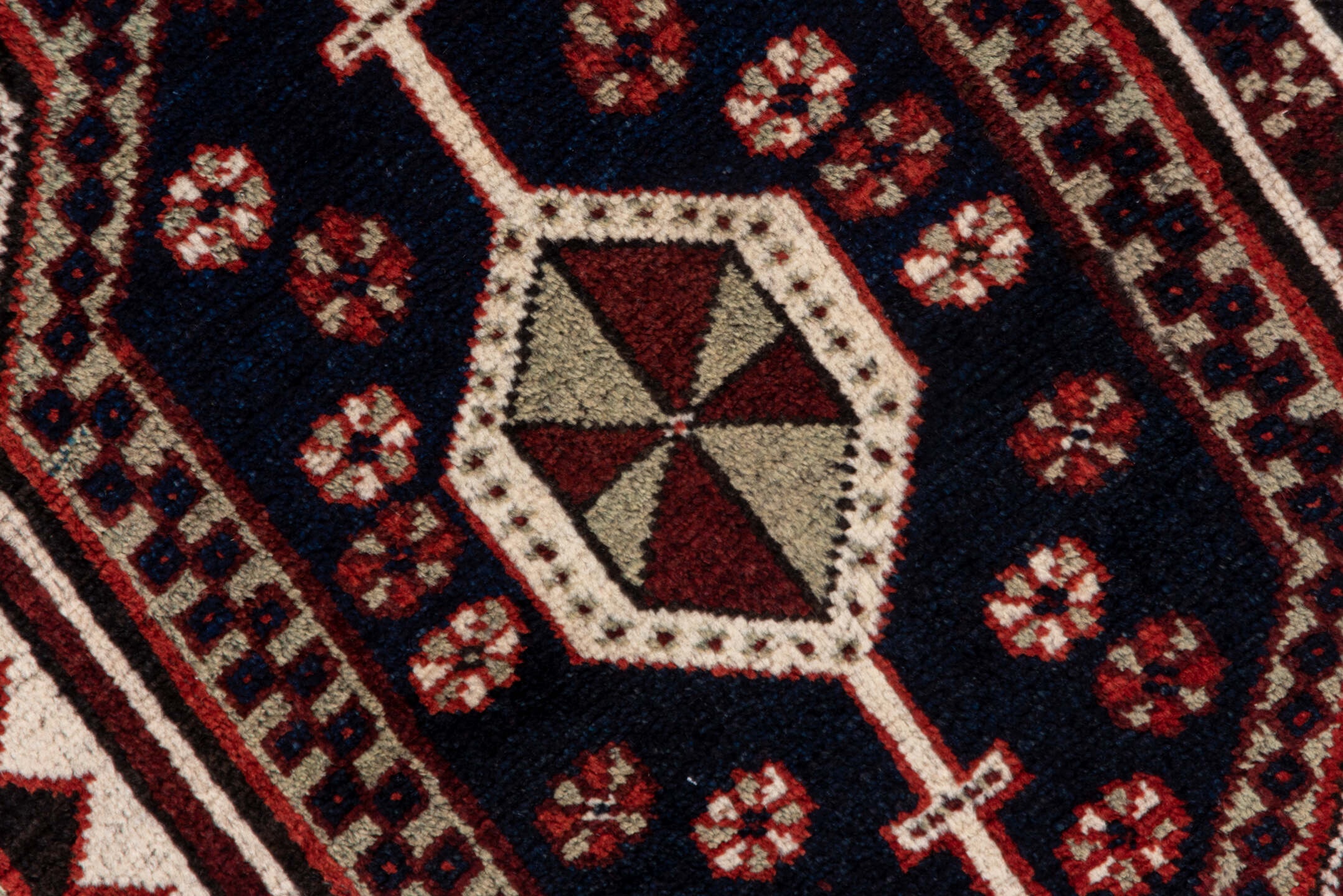 kurd Rug - # 126653