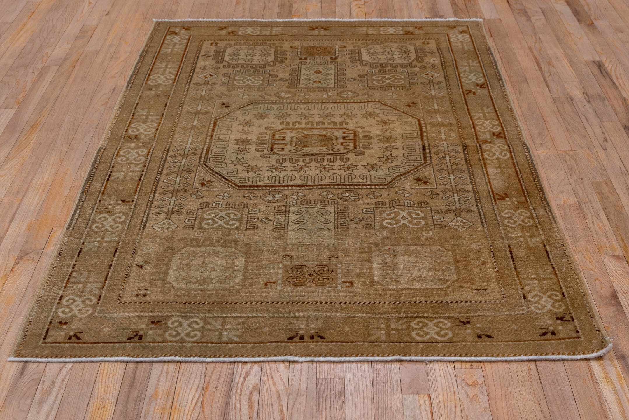 caucasian Rug - # 126687
