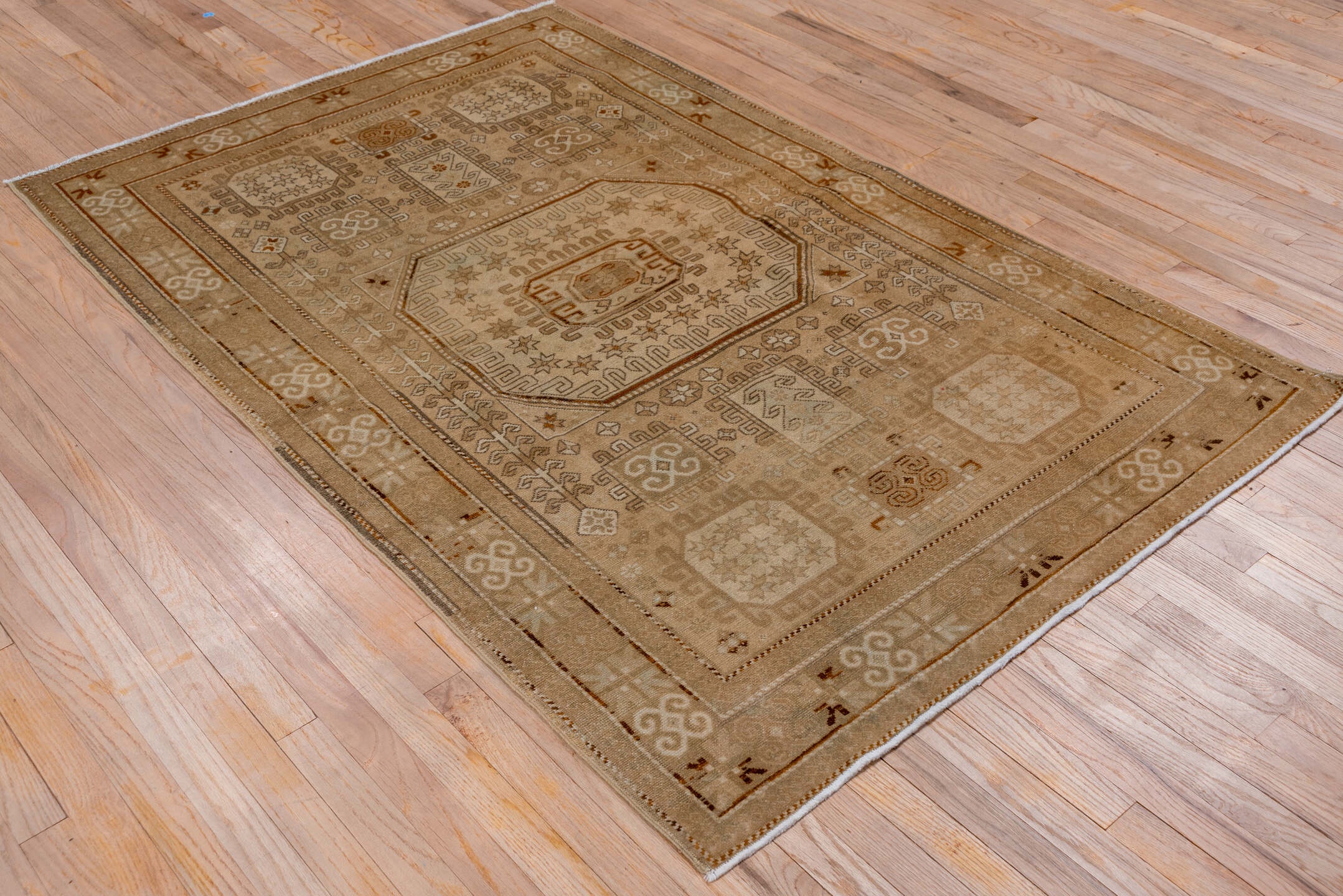 caucasian Rug - # 126687