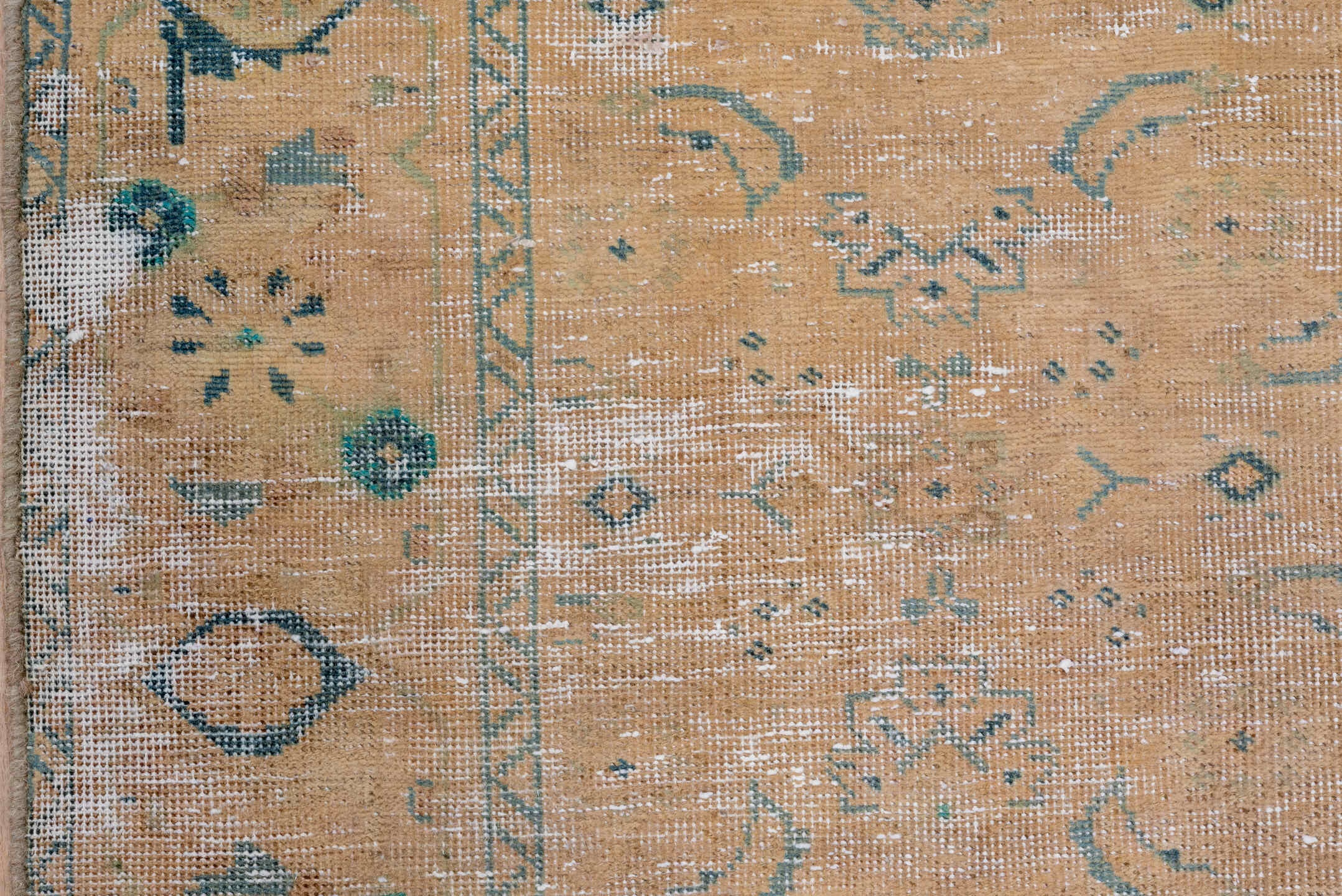 distressed Rug - # 126774