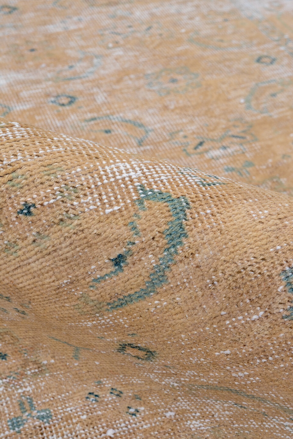 distressed Rug - # 126774