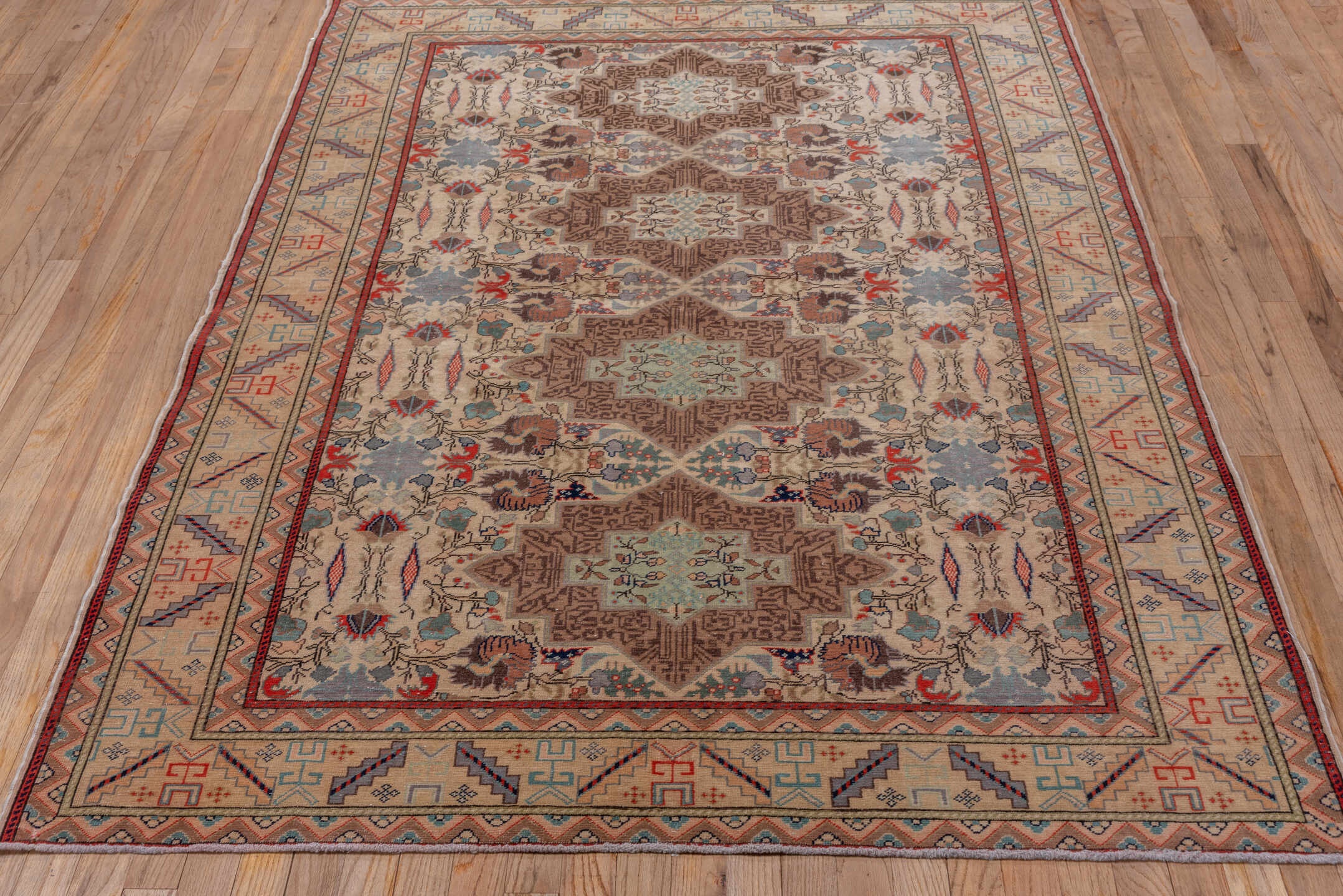 kaisary Rug - # 126877
