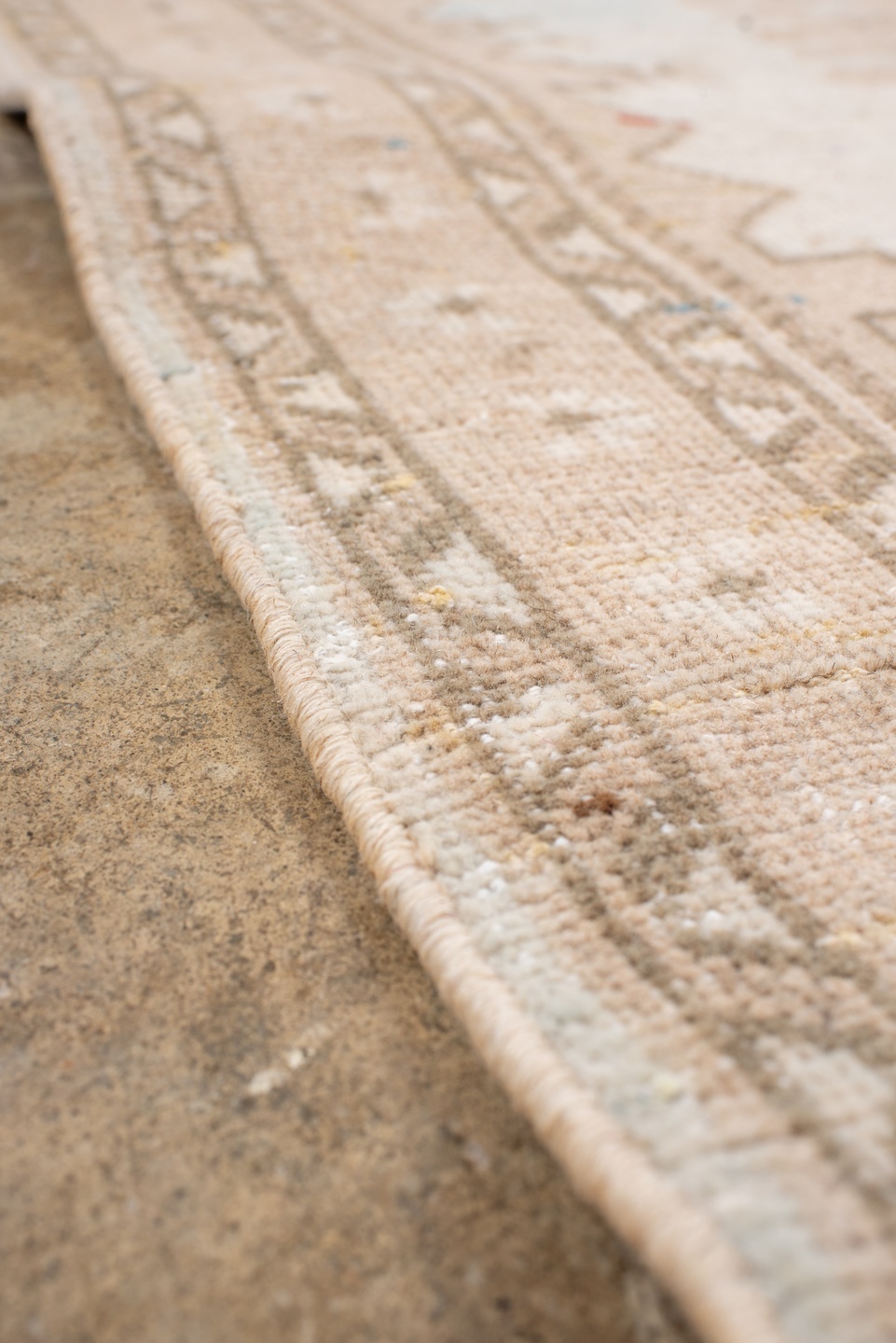 veece Rug - # 127019