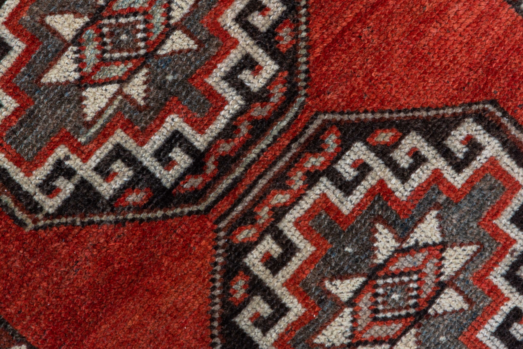 caucasian Rug - # 127092
