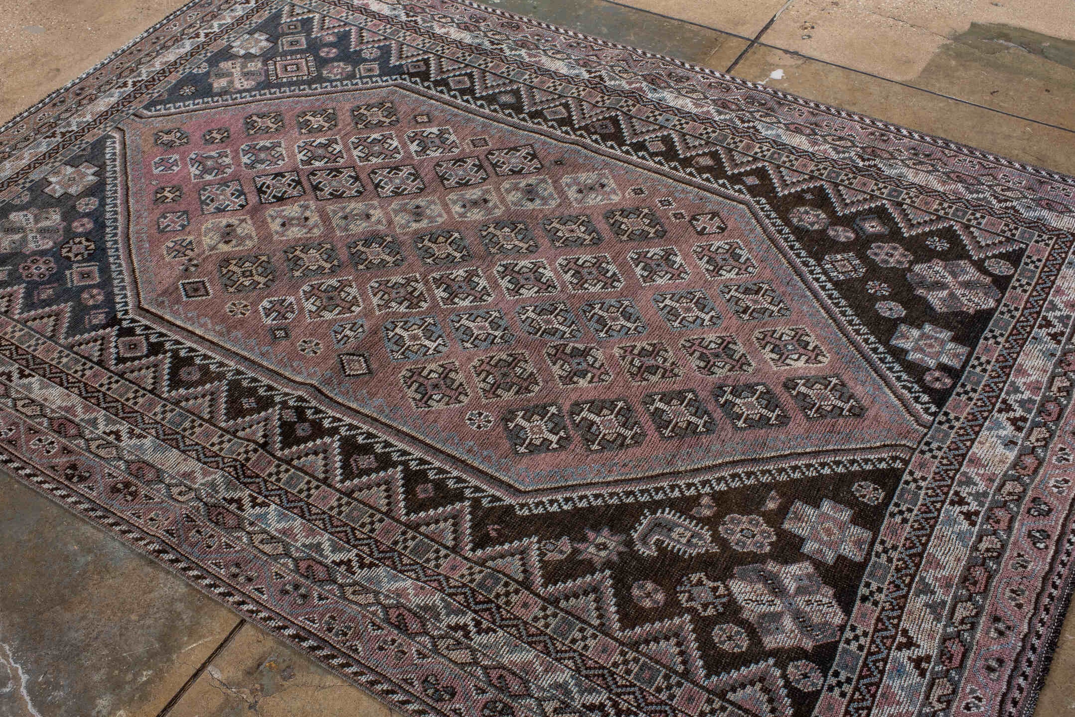shiraz Rug - # 127154
