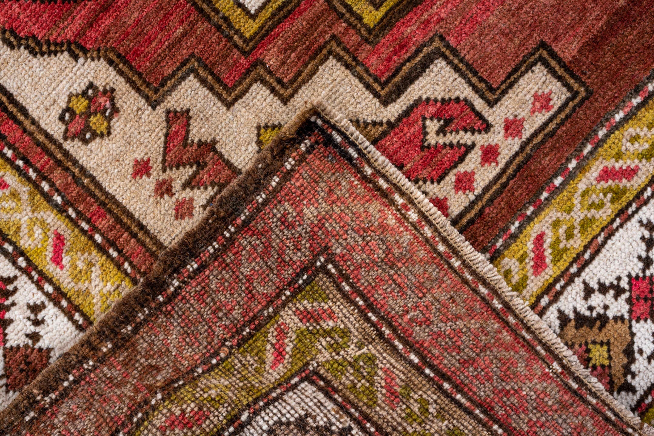 kars Rug - # 127470