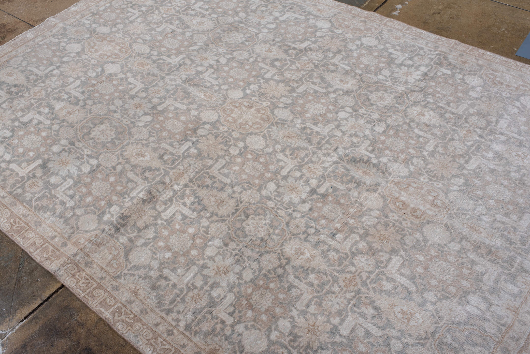 hereke Rug - # 127581