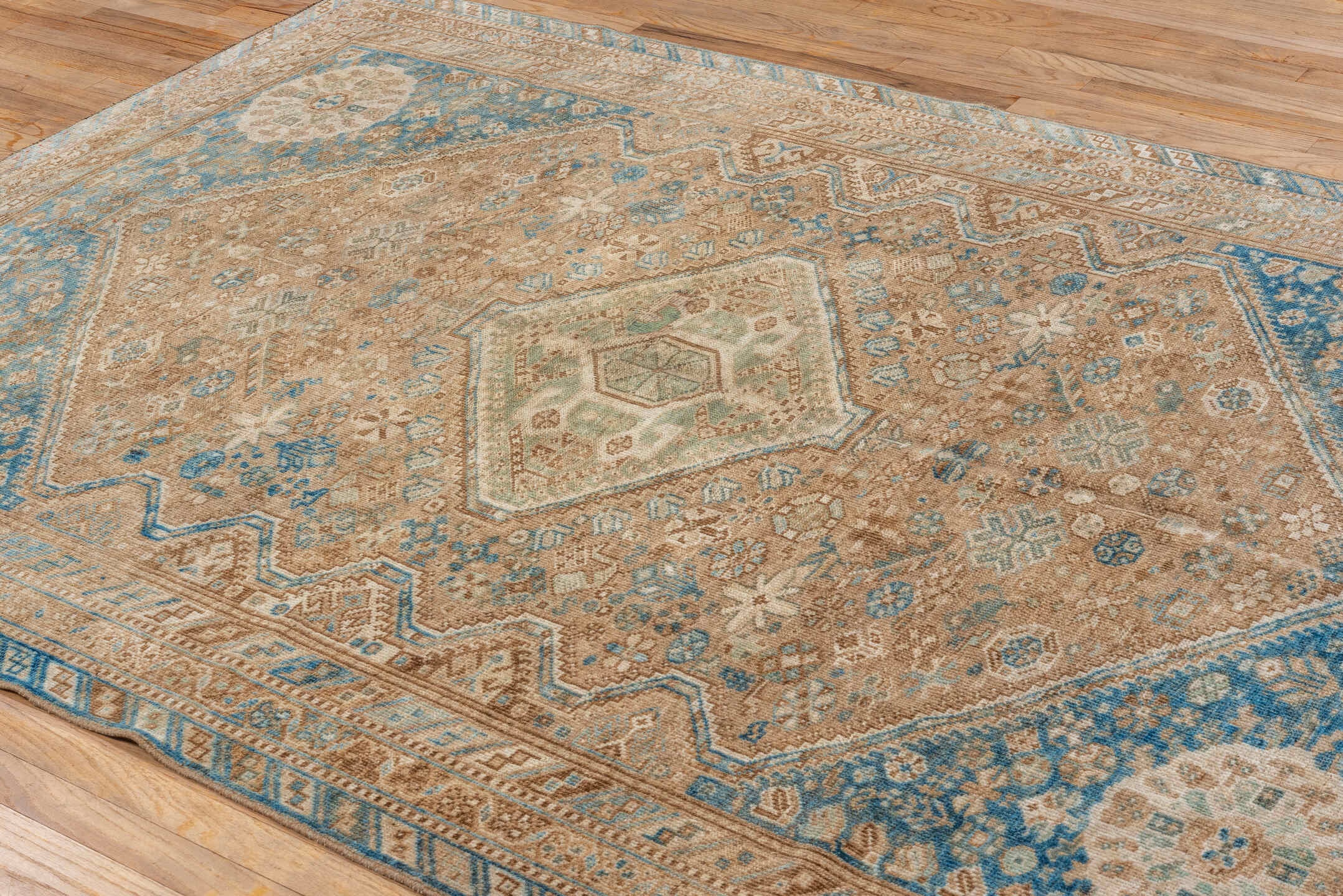 shiraz Rug - # 127593