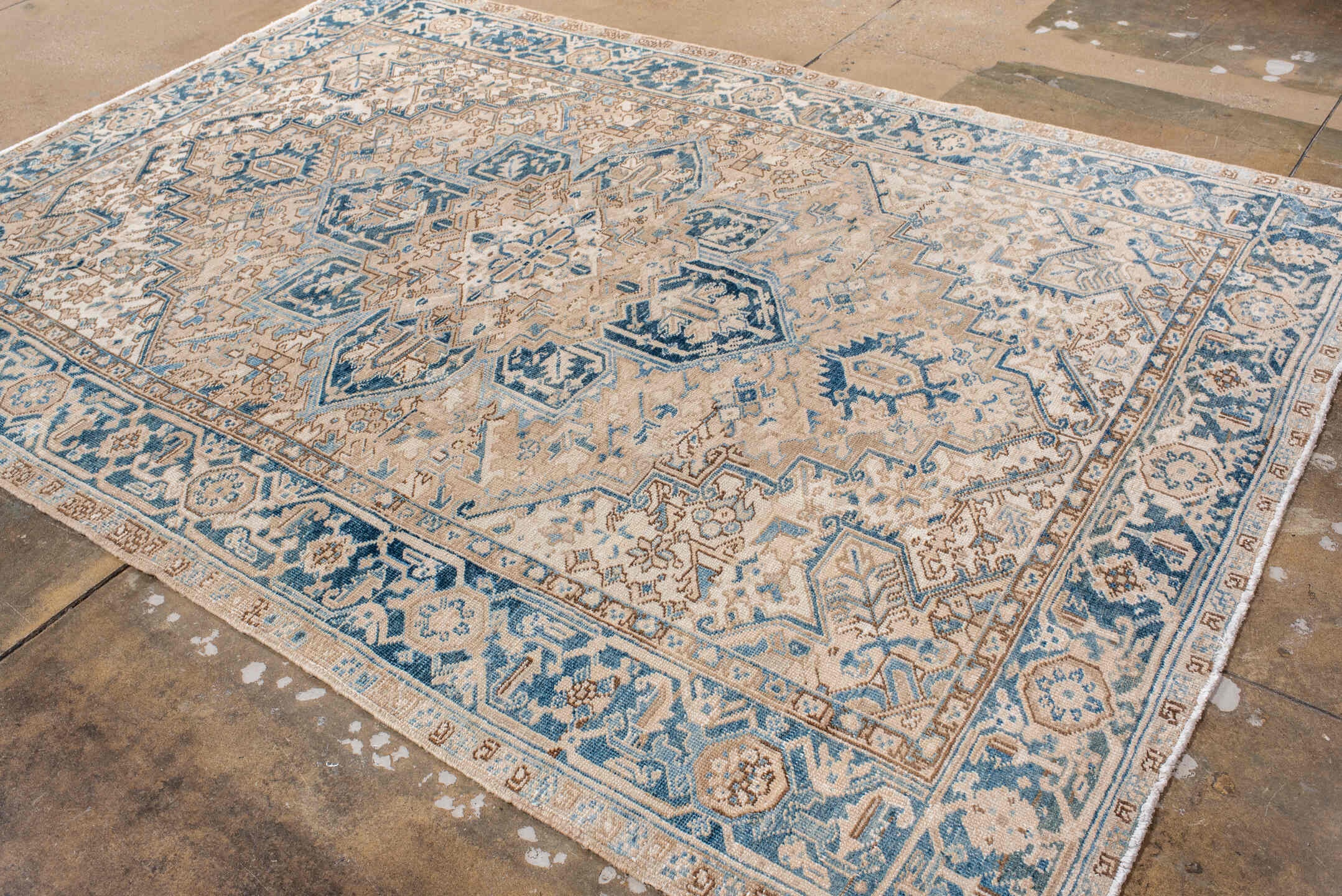 heriz Rug - # 128368