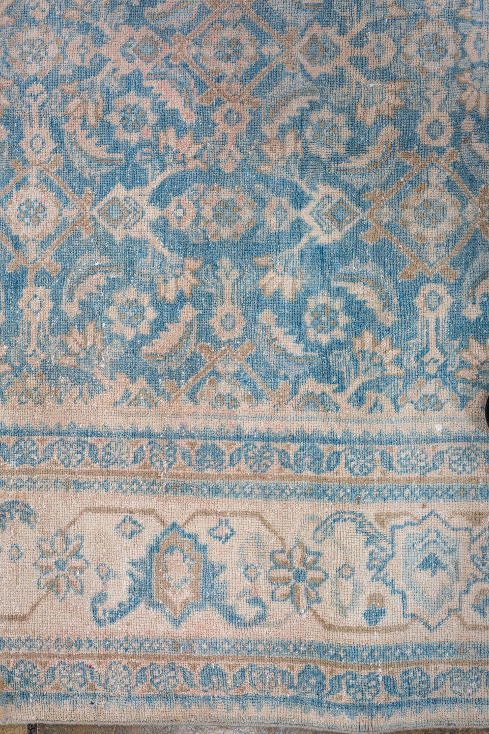 mahal Rug - # 128667