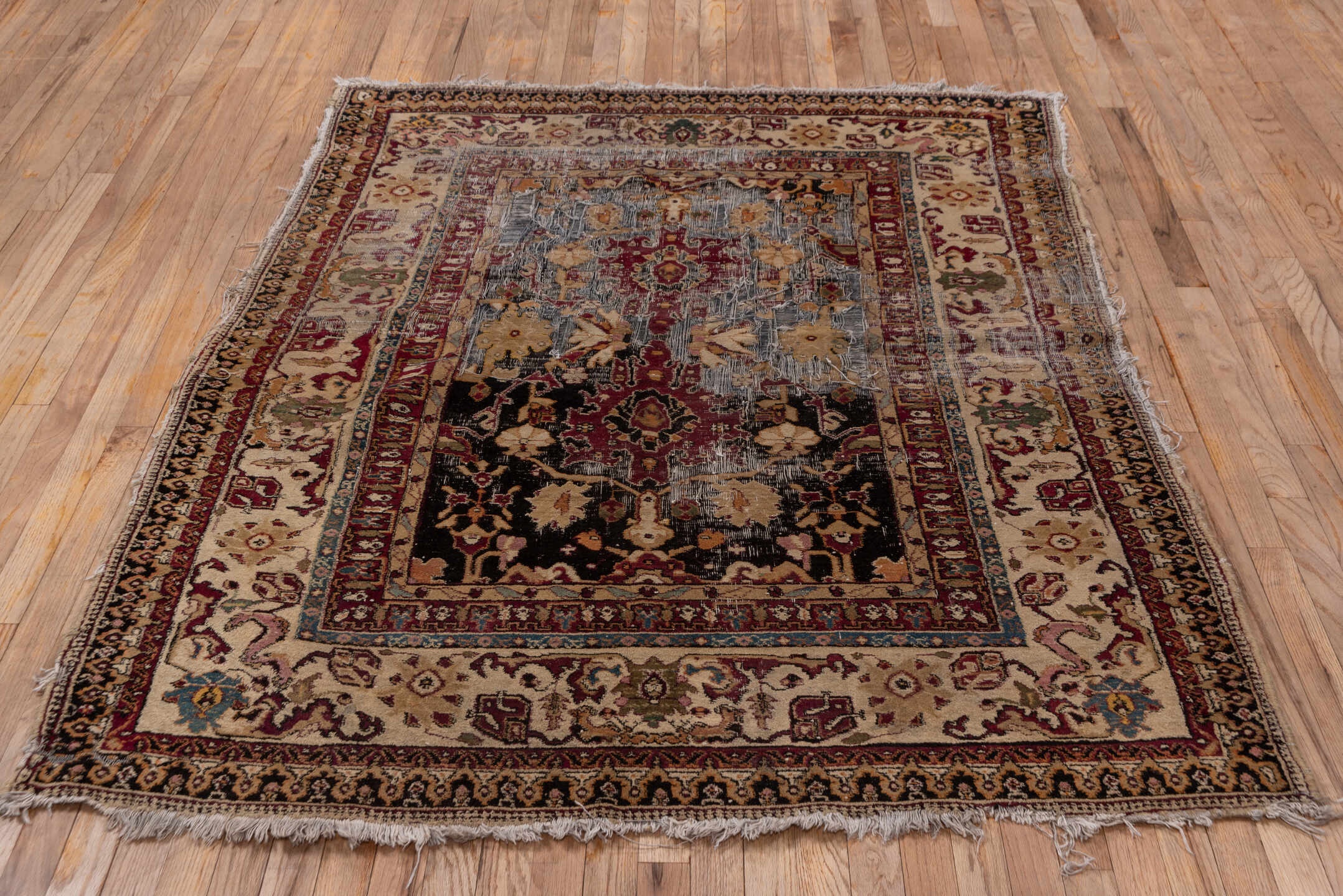 agra Rug - # 126589