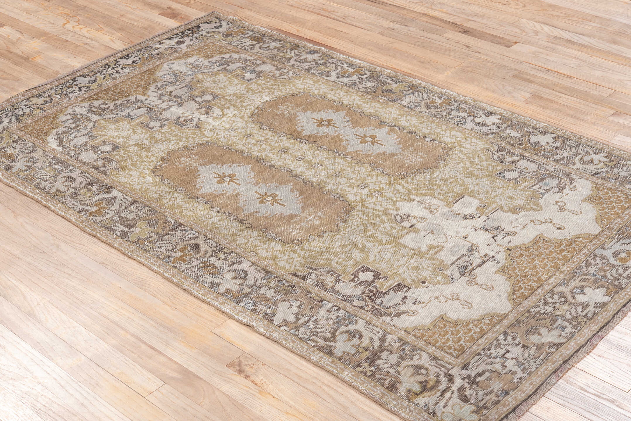 anatol Rug - # 126587