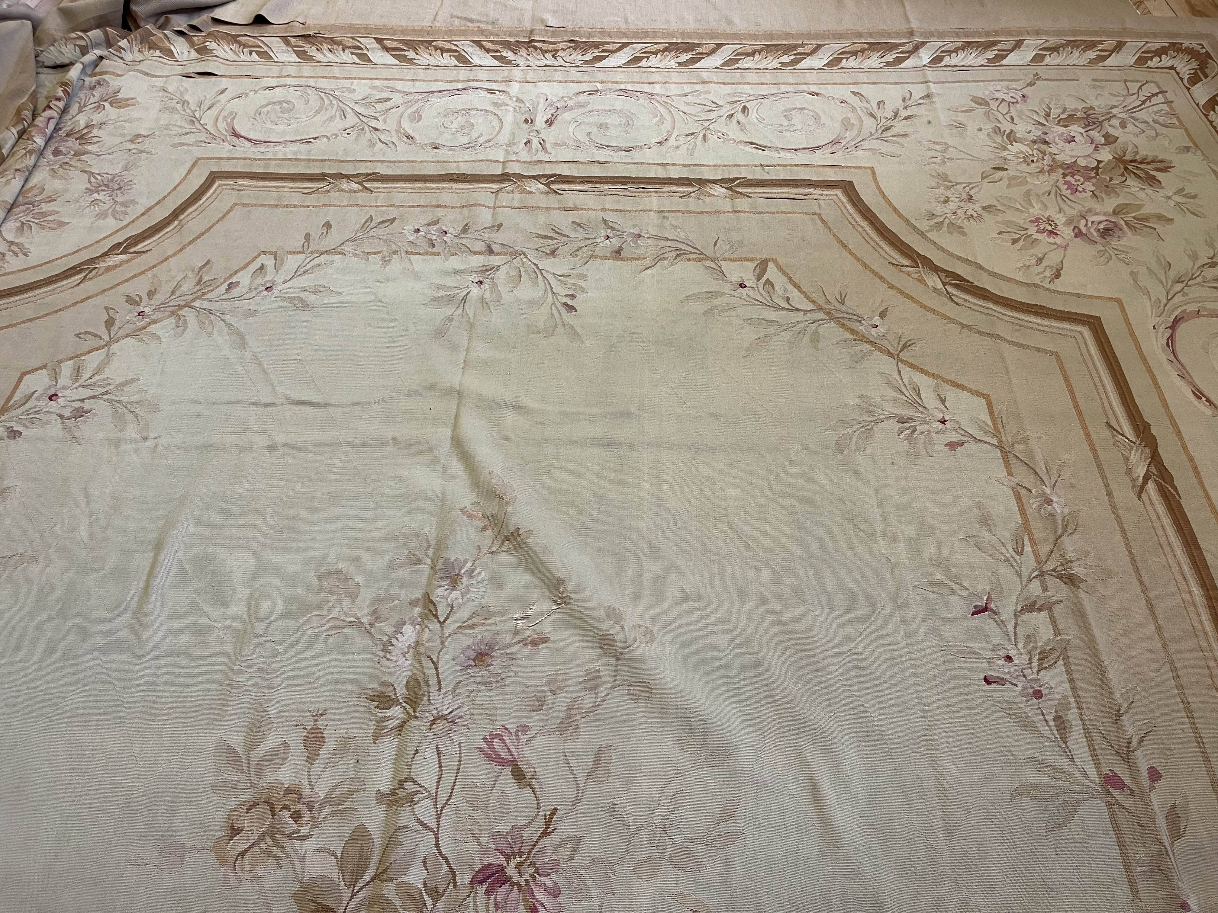 Antique aubusson Carpet - # 78359