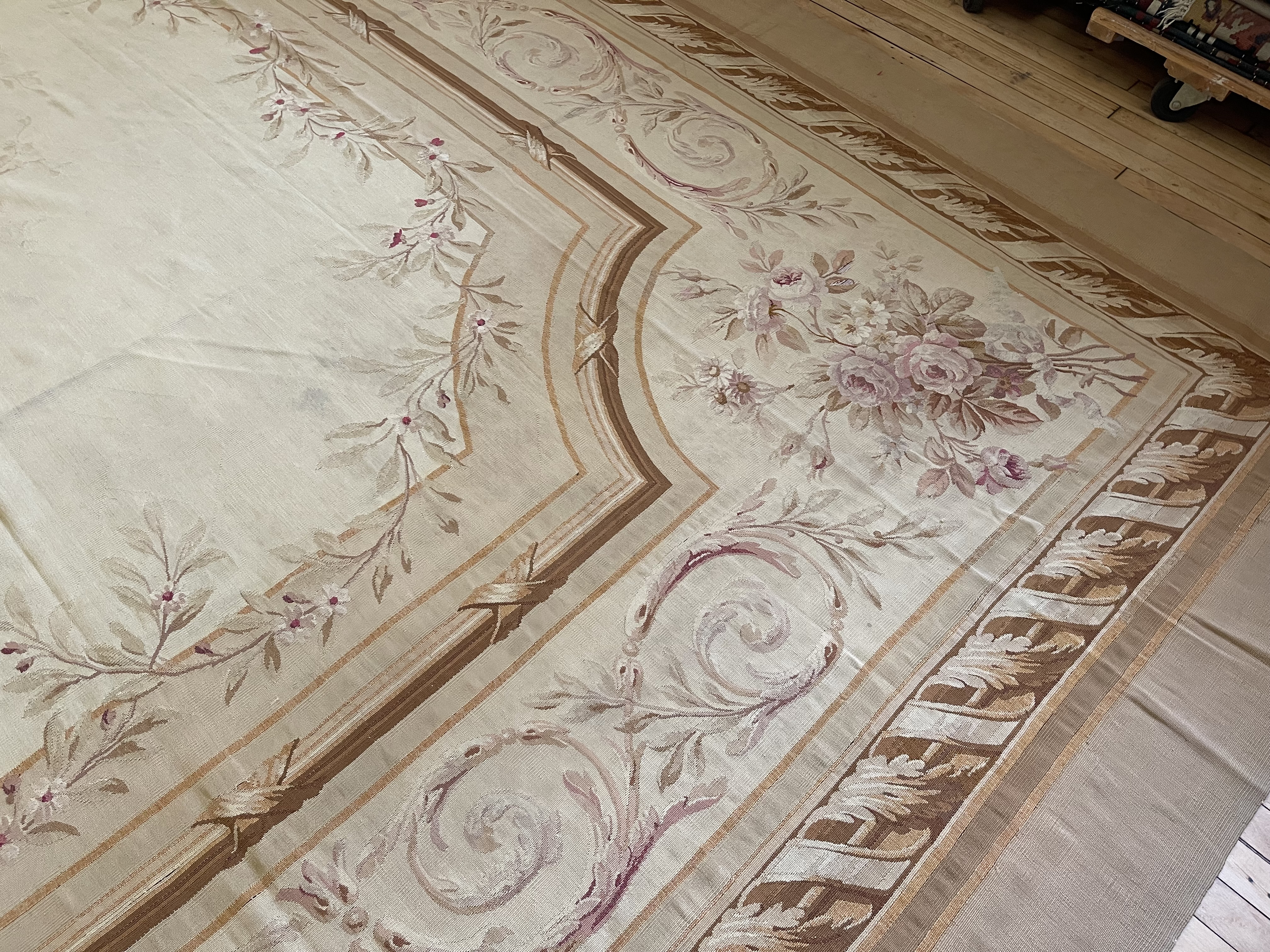 Antique aubusson Carpet - # 78359