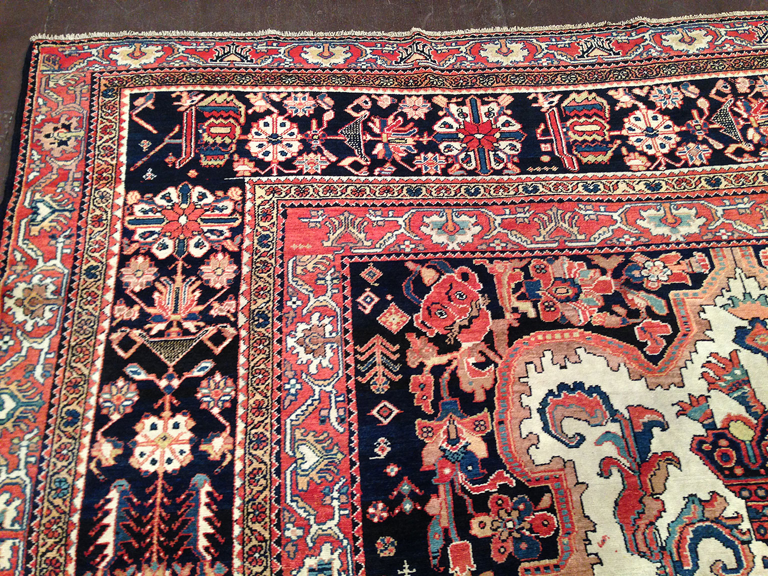 Antique baktiari Carpet - # 50952