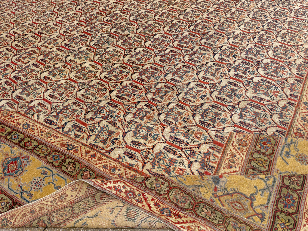 Antique fereghan Carpet - # 58261