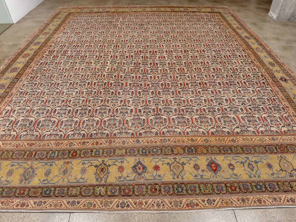 Antique fereghan Carpet - # 58261