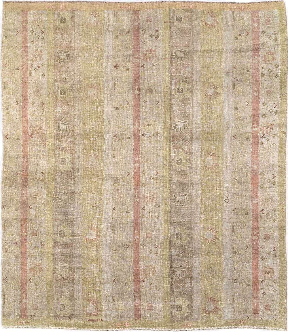 Antique ghiordes Carpet - # 58070