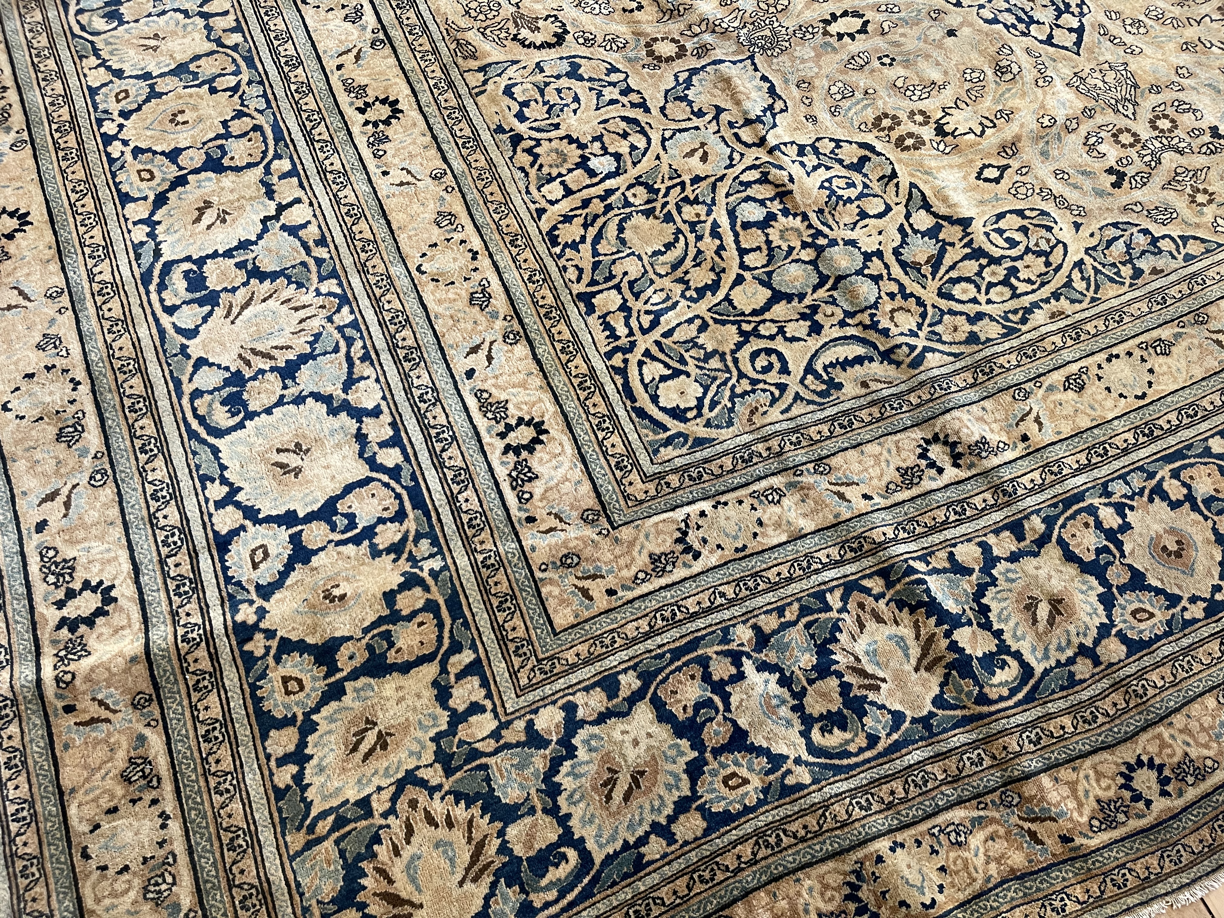 Antique meshed Carpet - # 78283