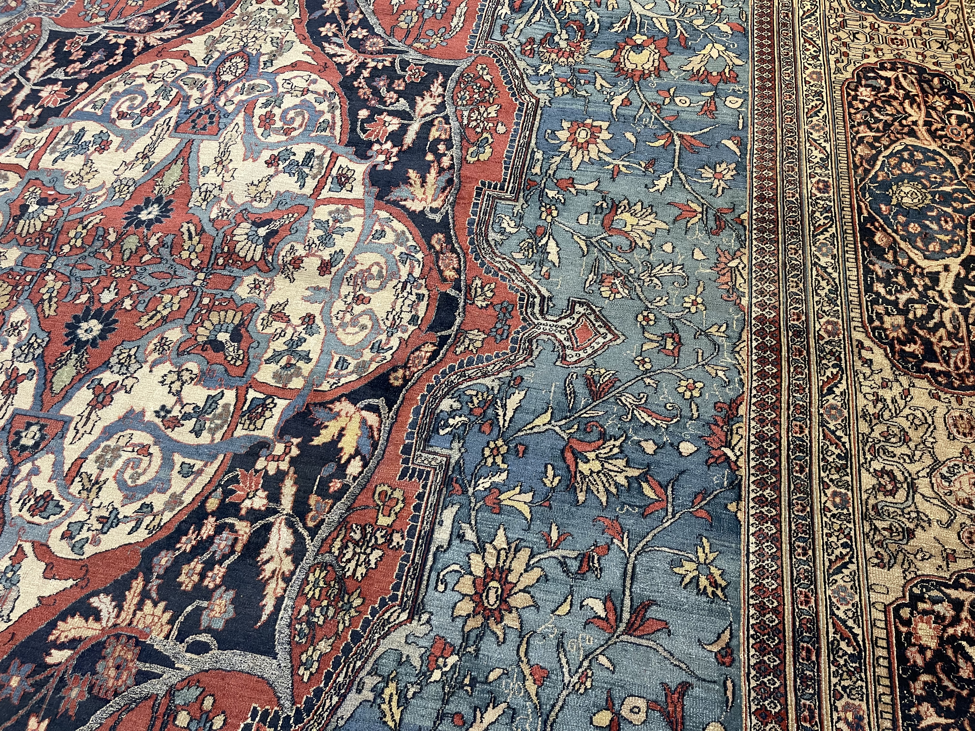 Antique meshed Carpet - # 78301