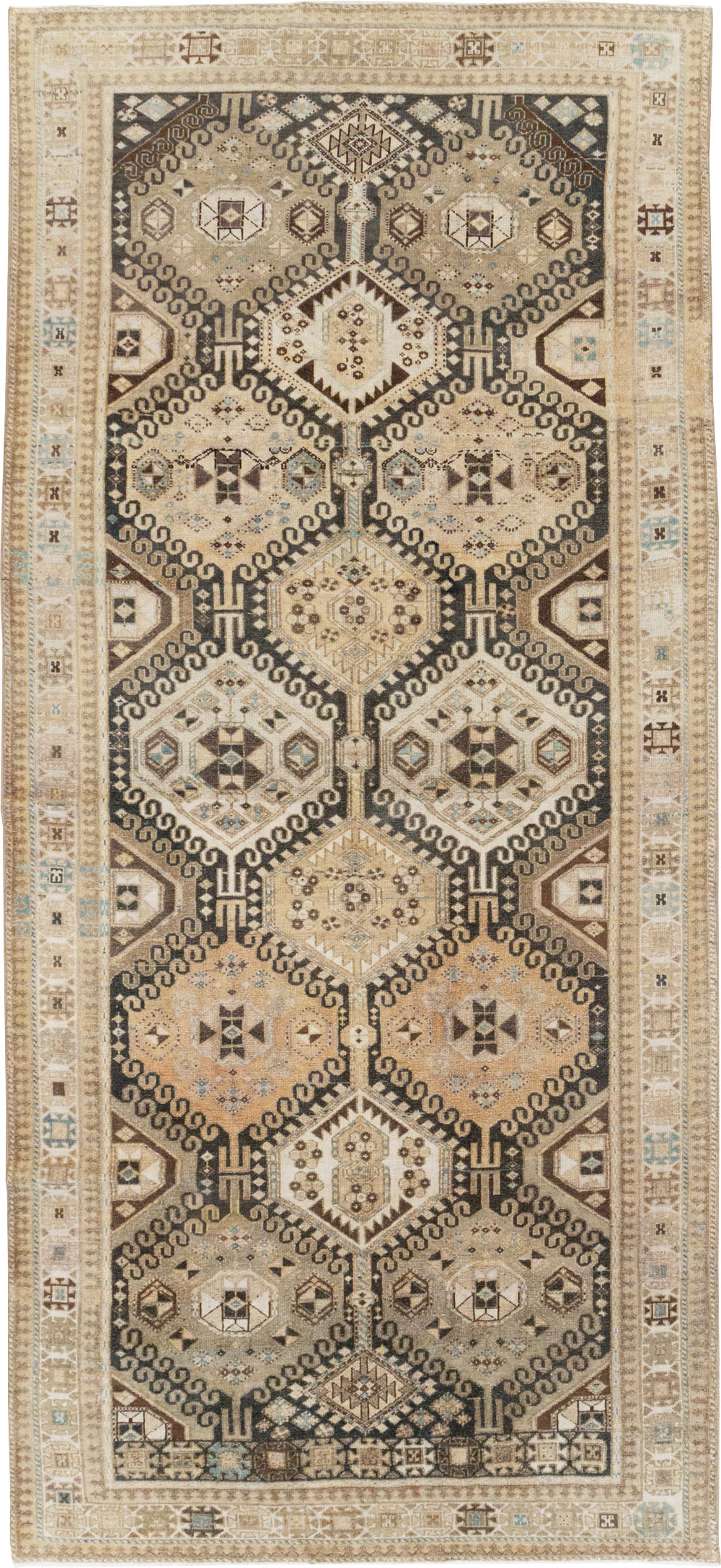 baktiari Rug - # 106897