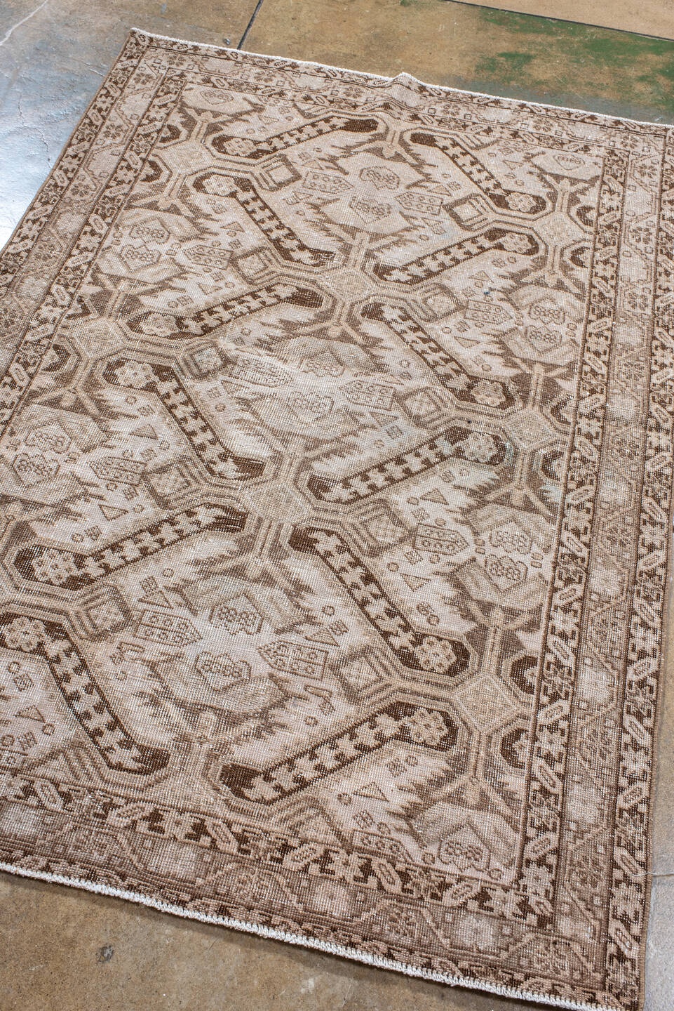 caucasian Rug - # 125628