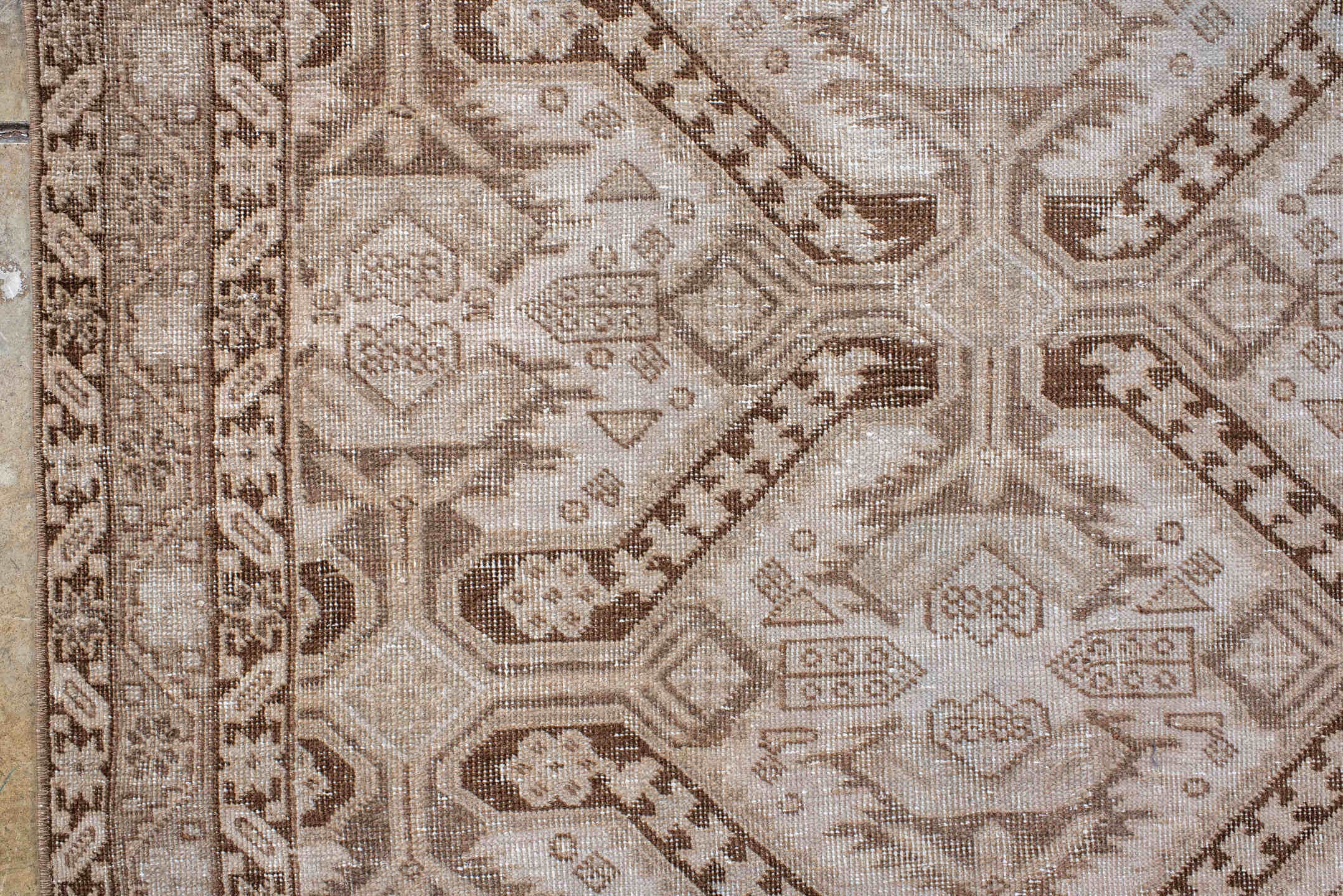 caucasian Rug - # 125628