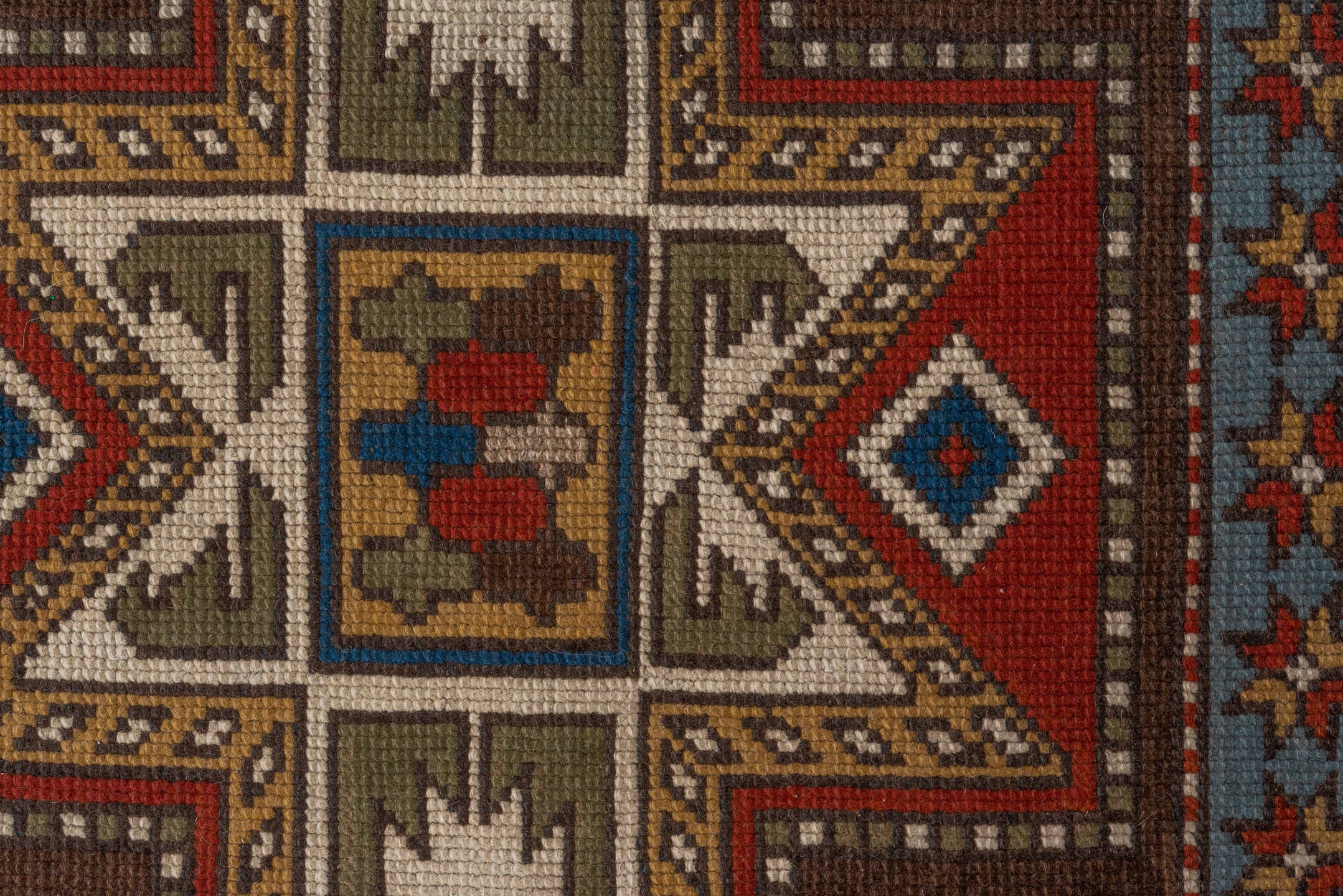 caucasian Rug - # 126607