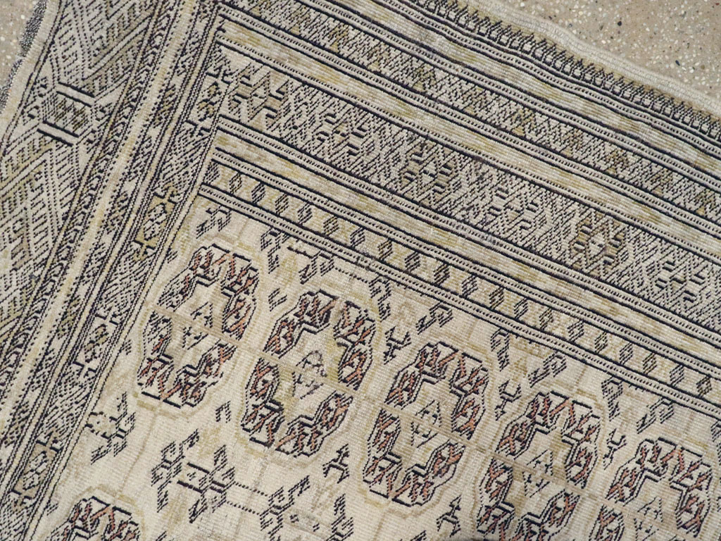 central Rug - # 104291