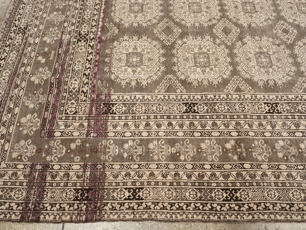 central Carpet - # 107799