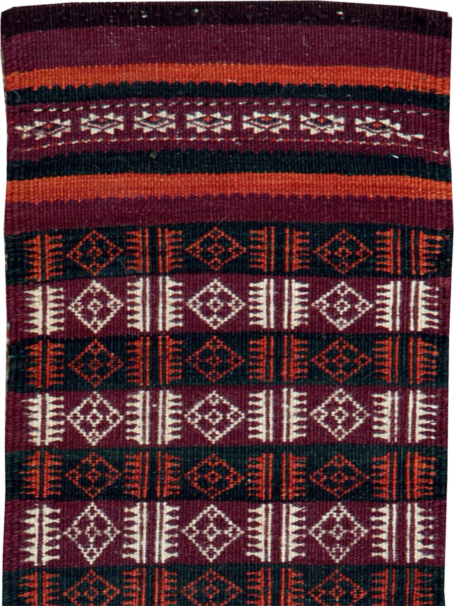 central Rug - # 104570