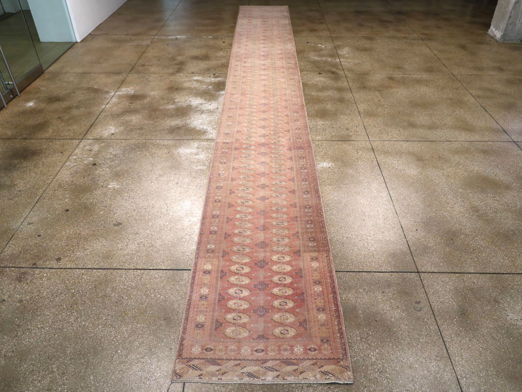 central Runner - # 109487