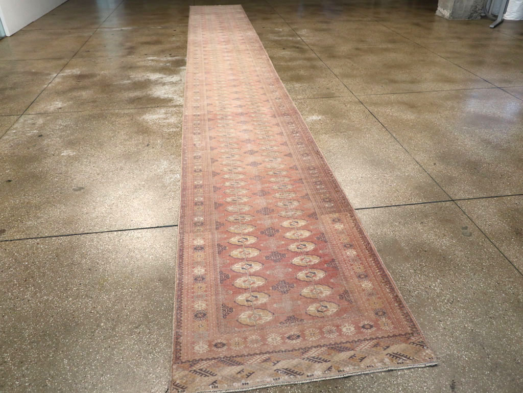 central Runner - # 109487