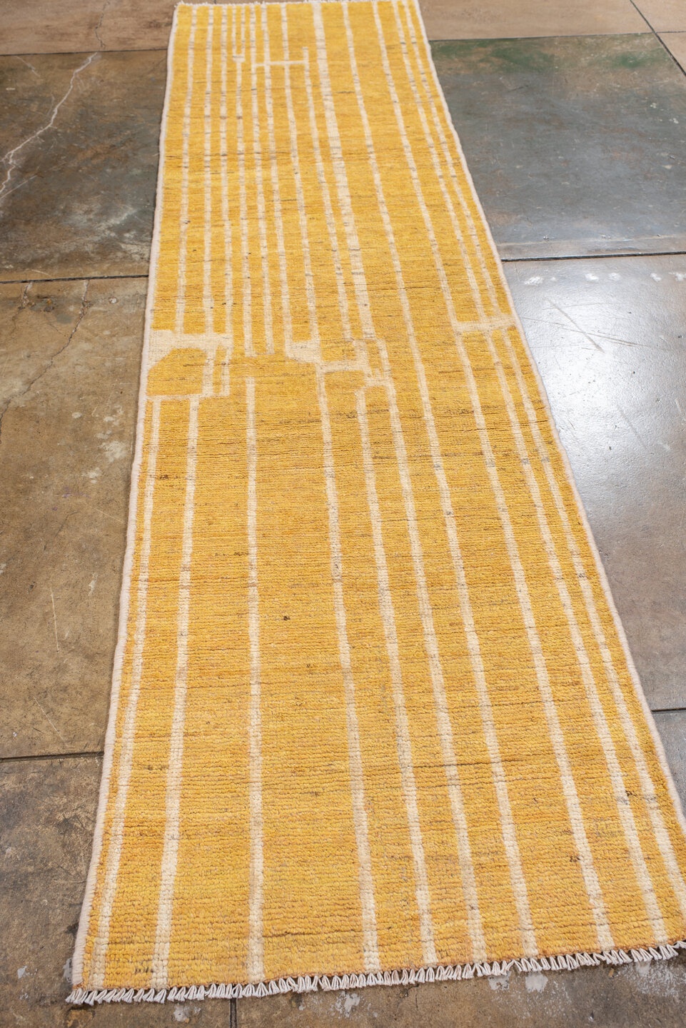 contemporary Runner - # 128514