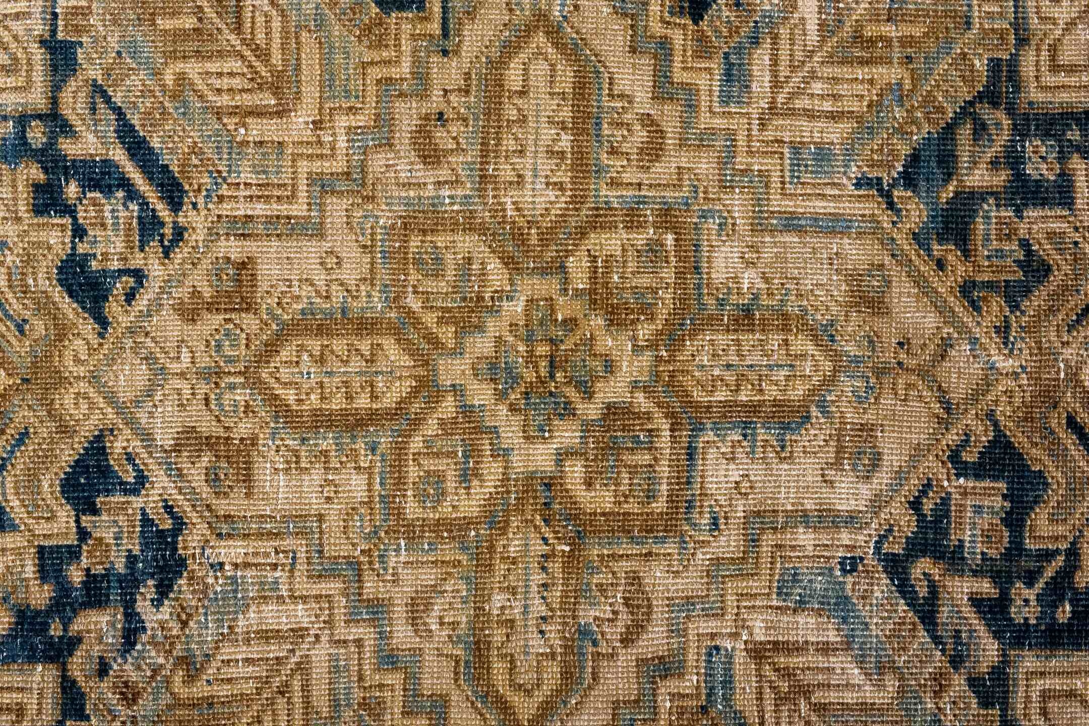 heriz Carpet - # 128993
