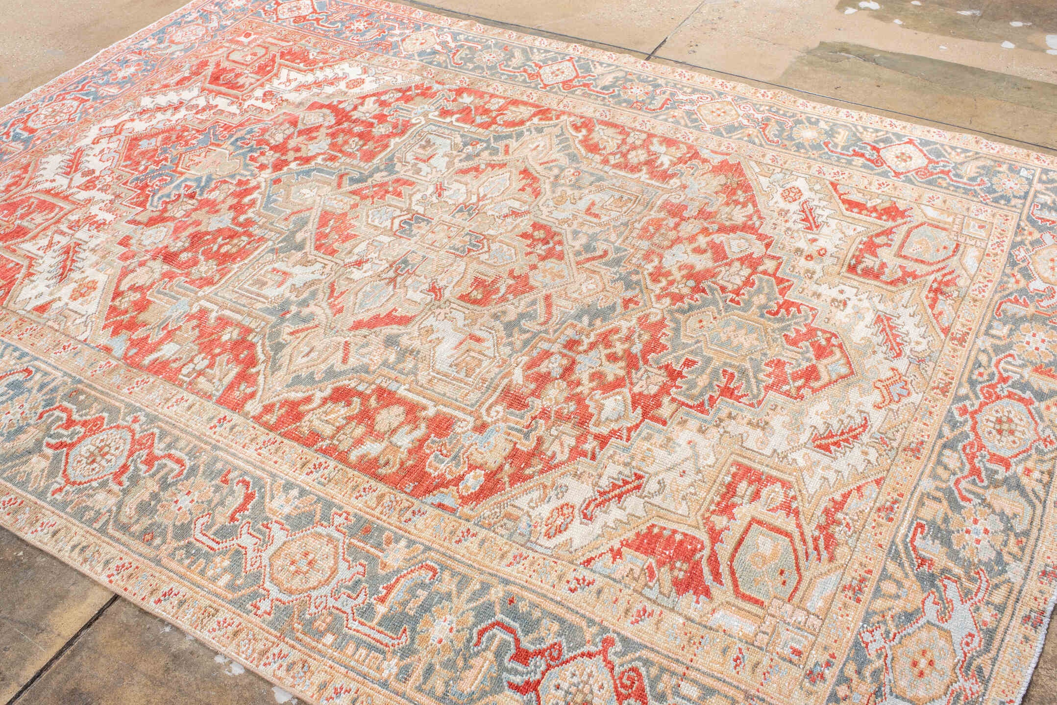 heriz Rug - # 127909