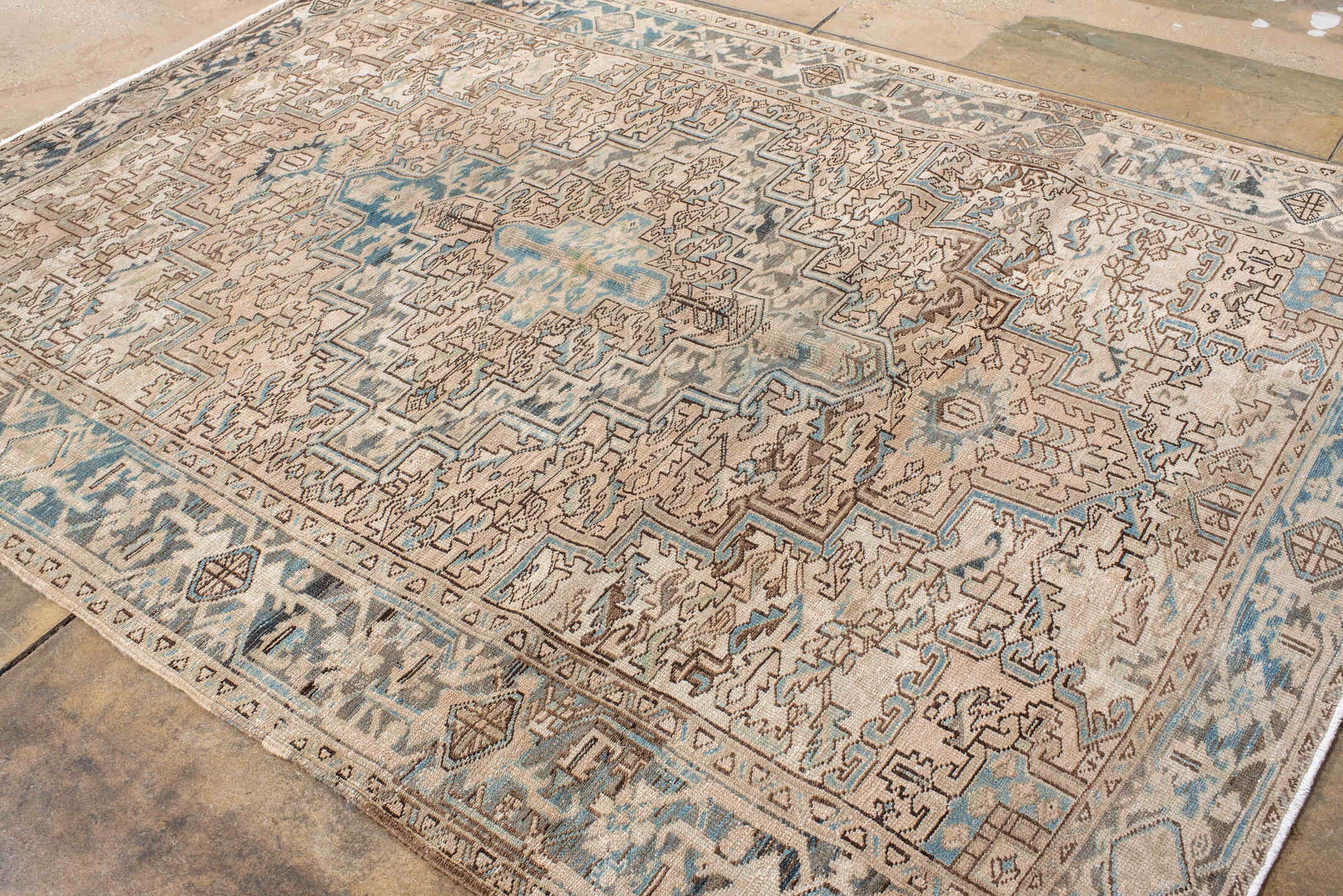 heriz Rug - # 128092