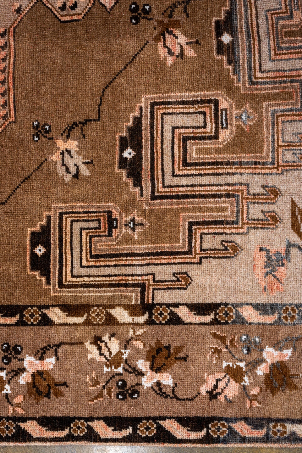 kars Rug - # 128470