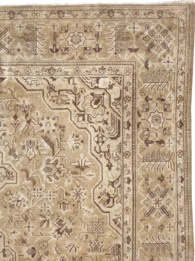 kashan Rug - # 102313