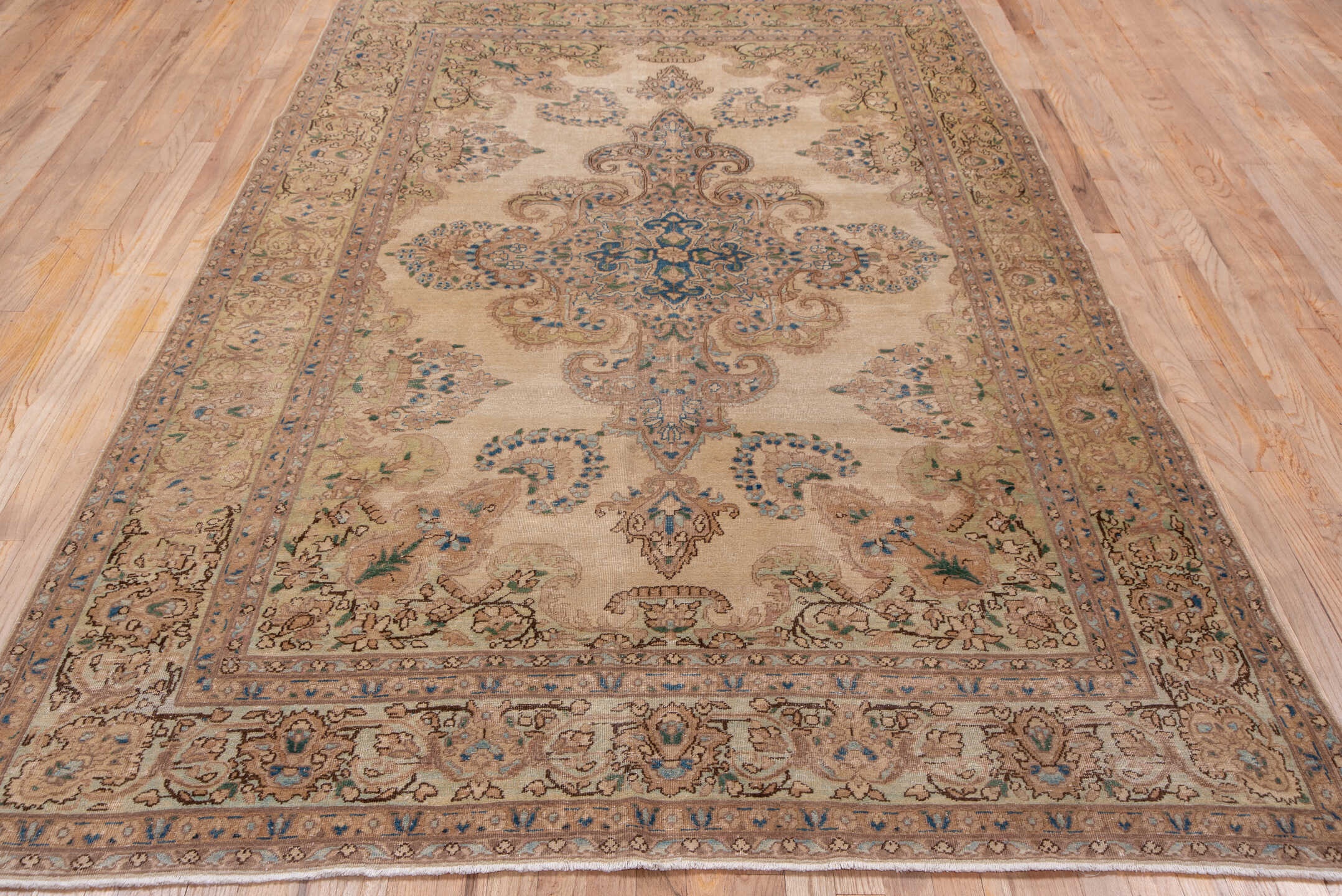 kerman Rug - # 128327
