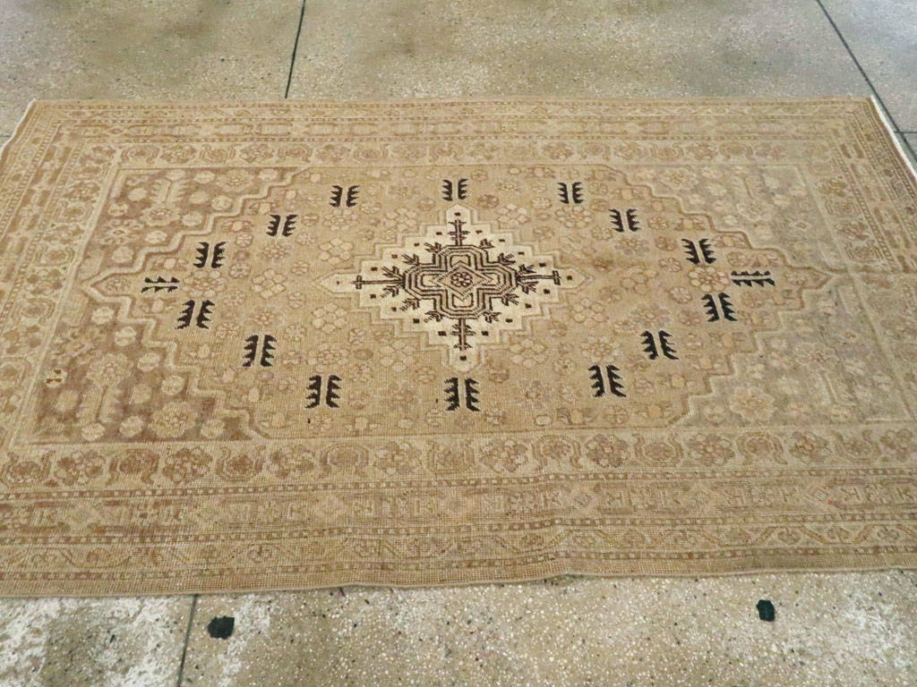 khotan Rug - # 101664
