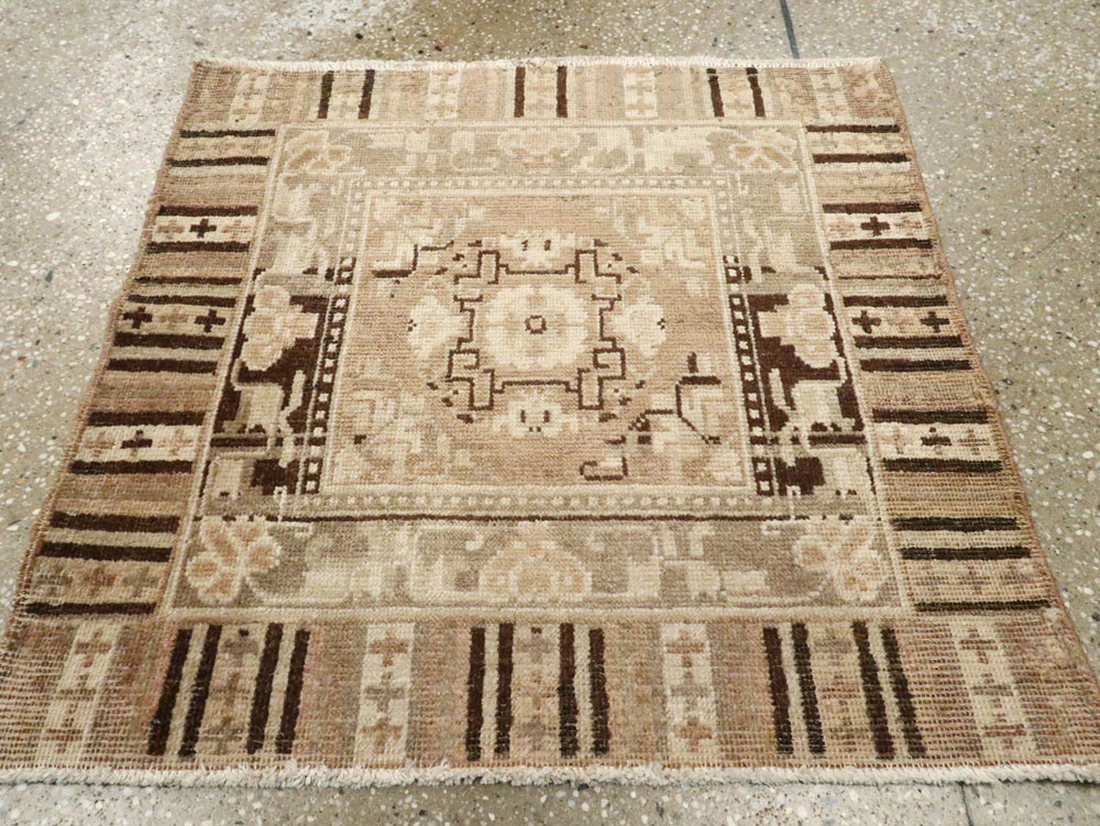 khotan Rug - # 102110