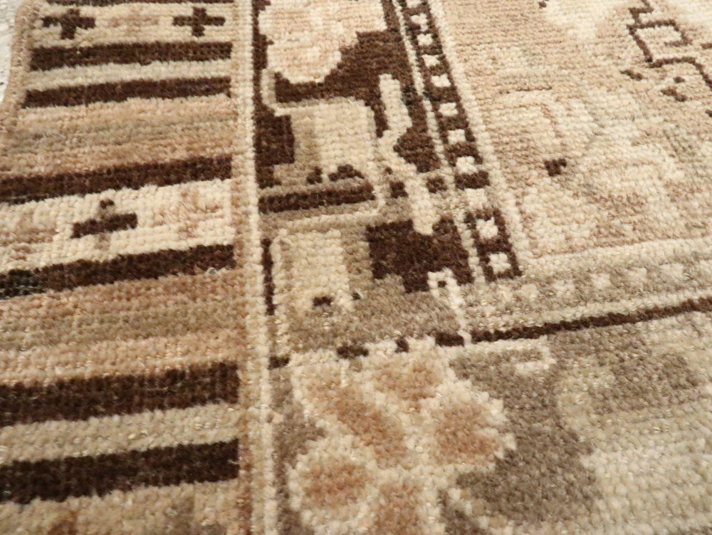khotan Rug - # 102110