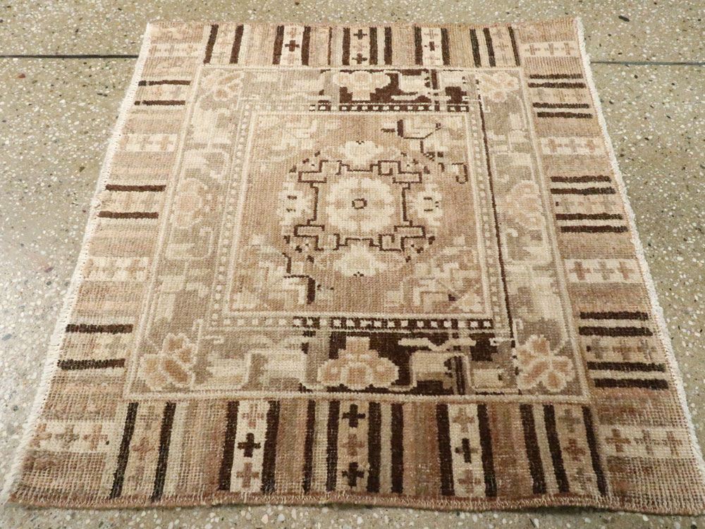 khotan Rug - # 102110
