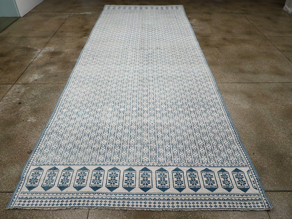 kilim Rug - # 109427