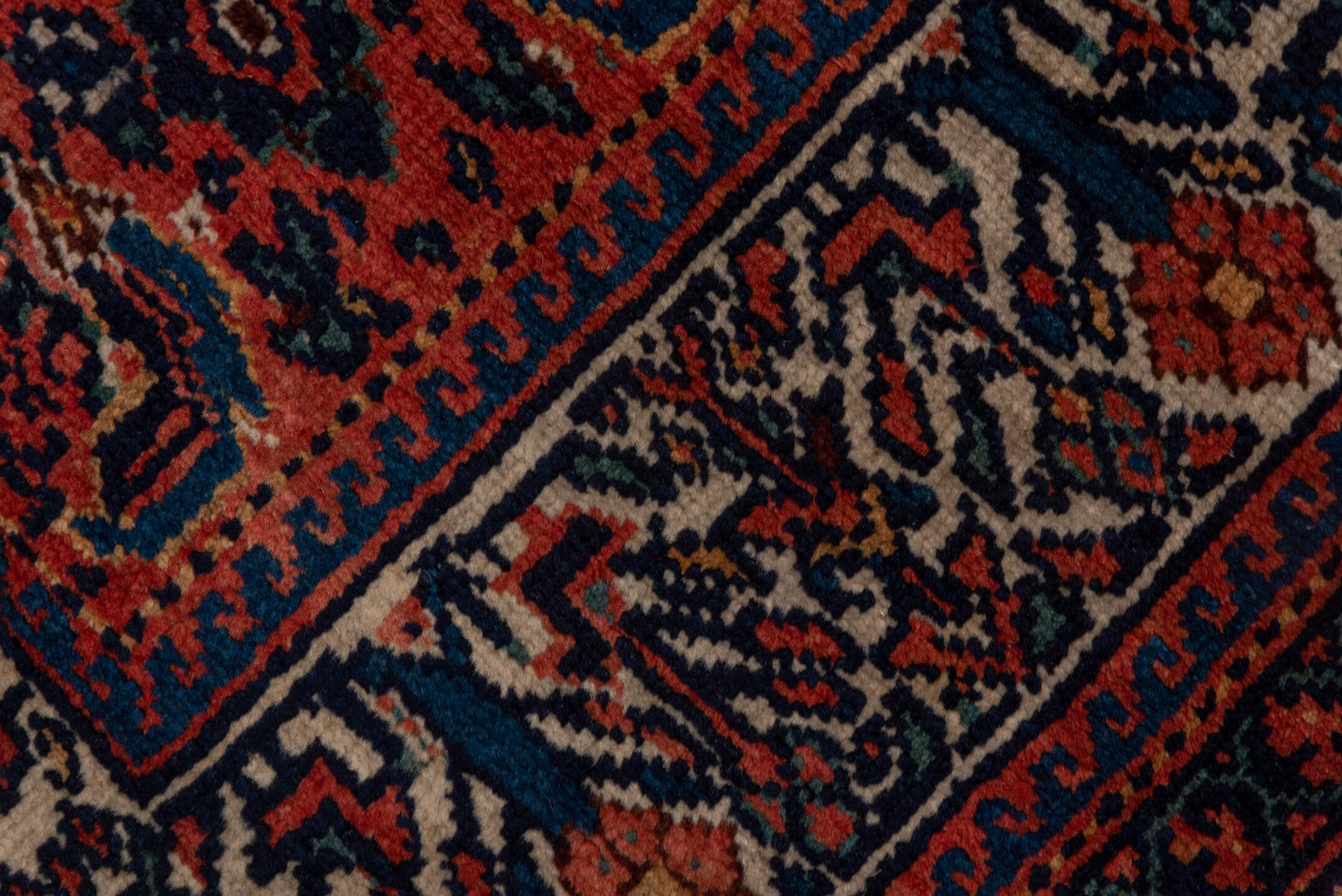 kurd Rug - # 125204