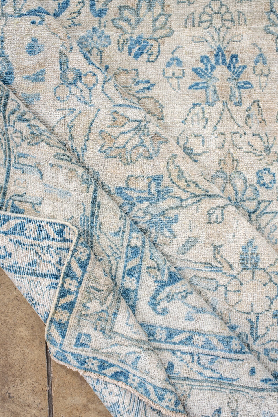 lilian Rug - # 128265